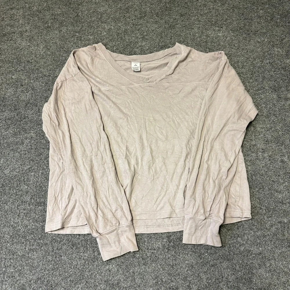 Pink Victoria's Secret Shirt Womens Size M Mauve Purple V-Neck Long Sleeve Tee